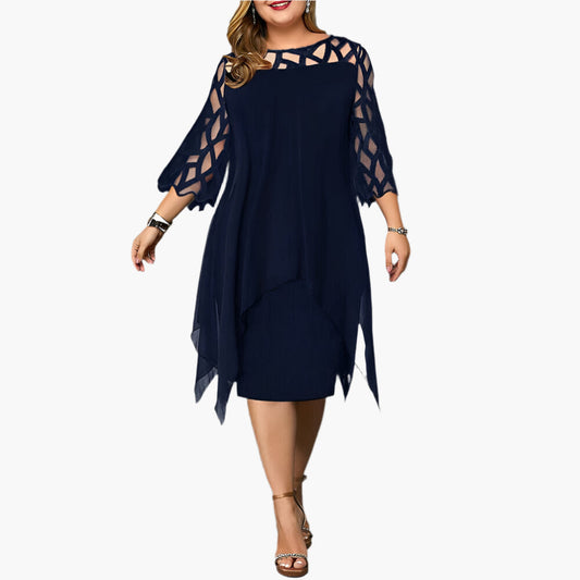 Elegant plus-size midikjole til kvinder med blondeærmer – perfekt til fest og ceremoni