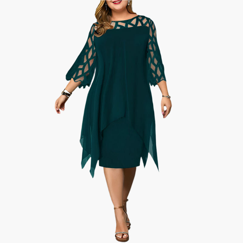 Elegant plus-size midikjole til kvinder med blondeærmer – perfekt til fest og ceremoni