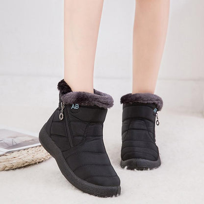 Bottes d'hiver noires pour femmes avec doublure en fourrure, fermeture éclair latérale, semelle antidérapante. Chaussures chaudes et confortables.