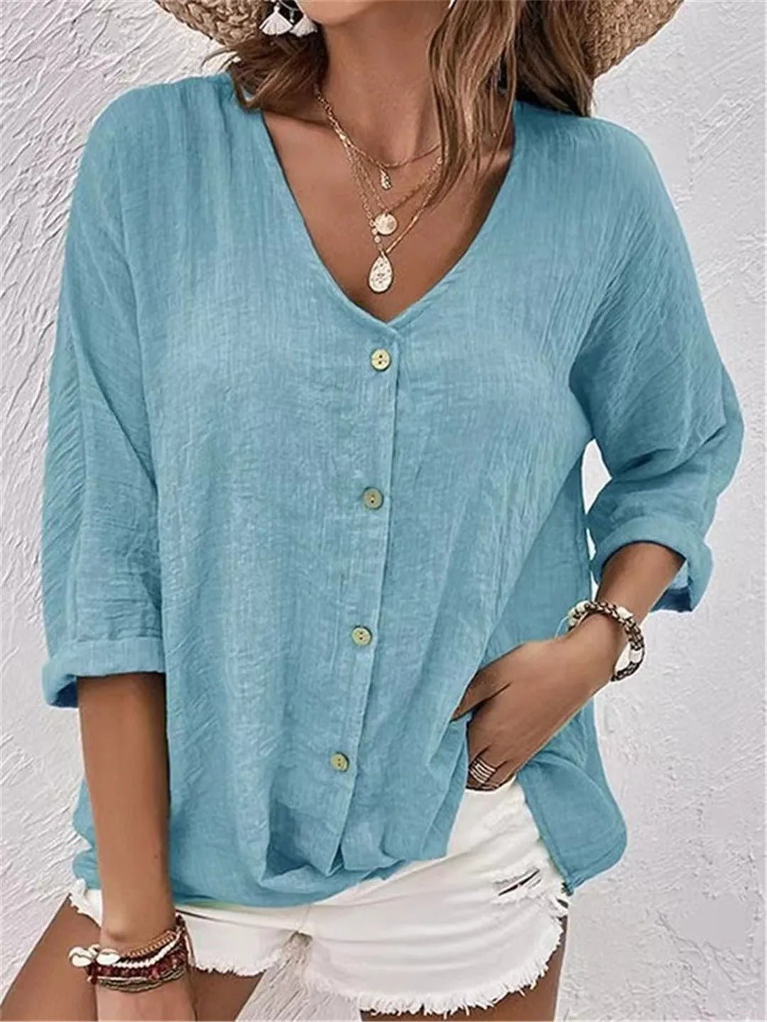 Lina - Elegant Blus med V-ringning och Knappdetaljer