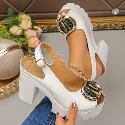 Megyn – Pumps Mit Vintage-Metallschnalle