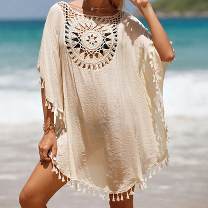 Boho-Strandkleid mit Häkelmuster