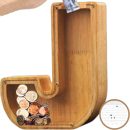 TreasureNest Muntbank | Gepersonaliseerde houten spaarpot in A-Z letterontwerpen