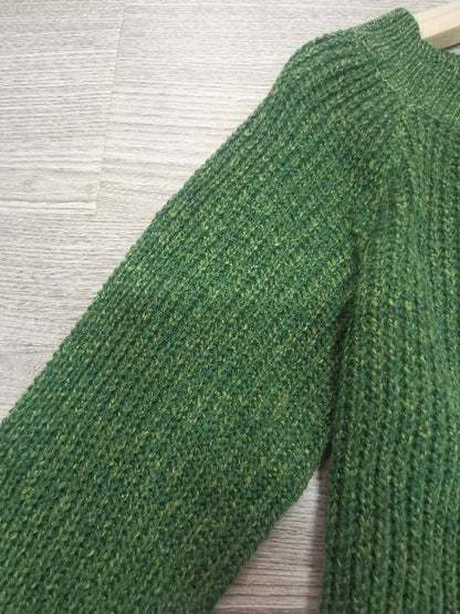 Women's Round-Neck Knitted Sweater
