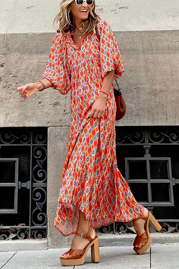 Midi-Kleid für Damen mit Puffärmeln und Stufenschnitt