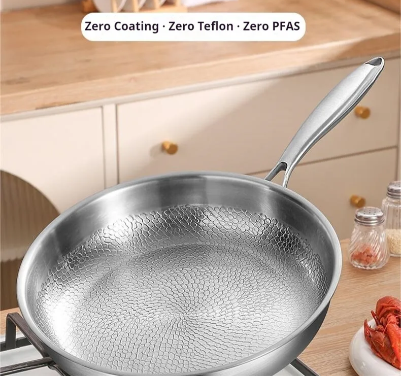 TitanPro – Pure Titanium Frying Pan with Hammered Fish-Scale Pattern