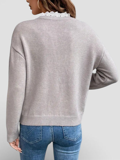 Klara | Pleteni top s elegantnim čipkastim ovratnikom