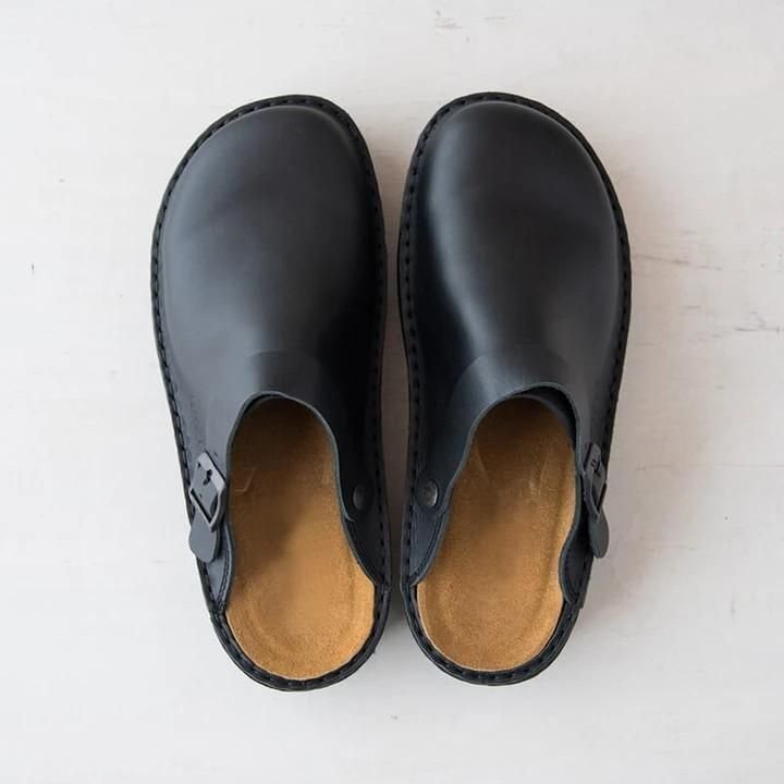 Comfortable Leather Slip-On Clogs - Elegant and Durable