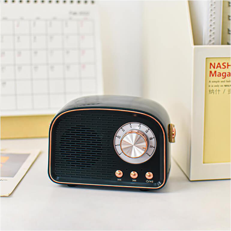 Vintage Bluetooth hangszóró FM rádióval – RetroVibe