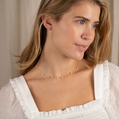 Astrid - Elegant Perlehalskæde