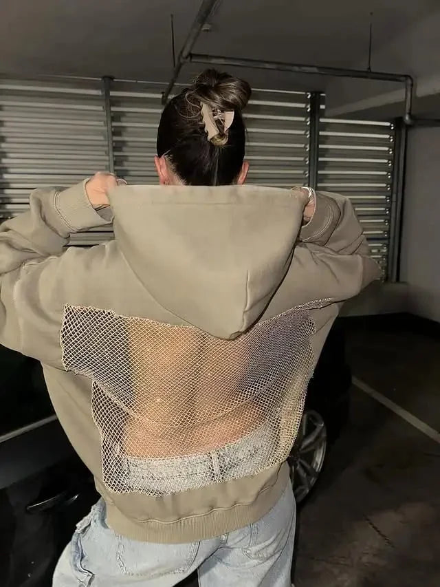Yasmina – Rückenfreier Masche Glitzer Kapuzenpullover