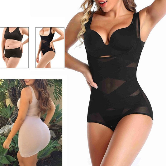 Frau in schwarzem Shapewear-Body, figurformend, nahtlos, bequem, für Damenmode.