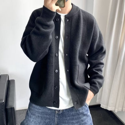 Cavilo | Herrecardigan i blød strik, normal pasform og unikt mønster – tidløs casual stil | Sweater