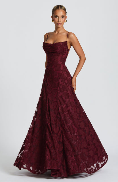 Lina – Maxikleid Cherry Lacquer