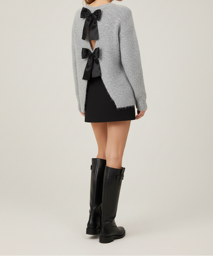 Round Neck Sweater With Back Bow Ties