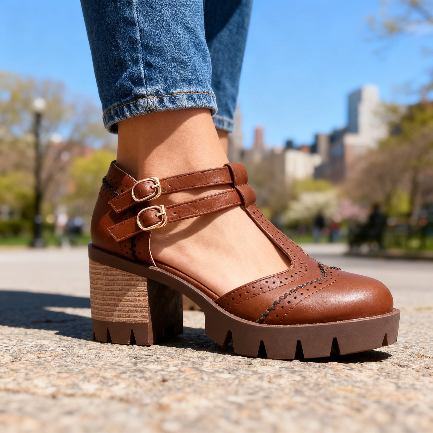 Sally Brogue Loafers – Vintage-Inspired Twin-Buckle Block Heels with Comfortable Fit