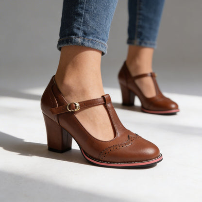 Mocassini con cinturino a T in stile brogue – Tacchi a blocco di ispirazione vintage con calzata confortevole