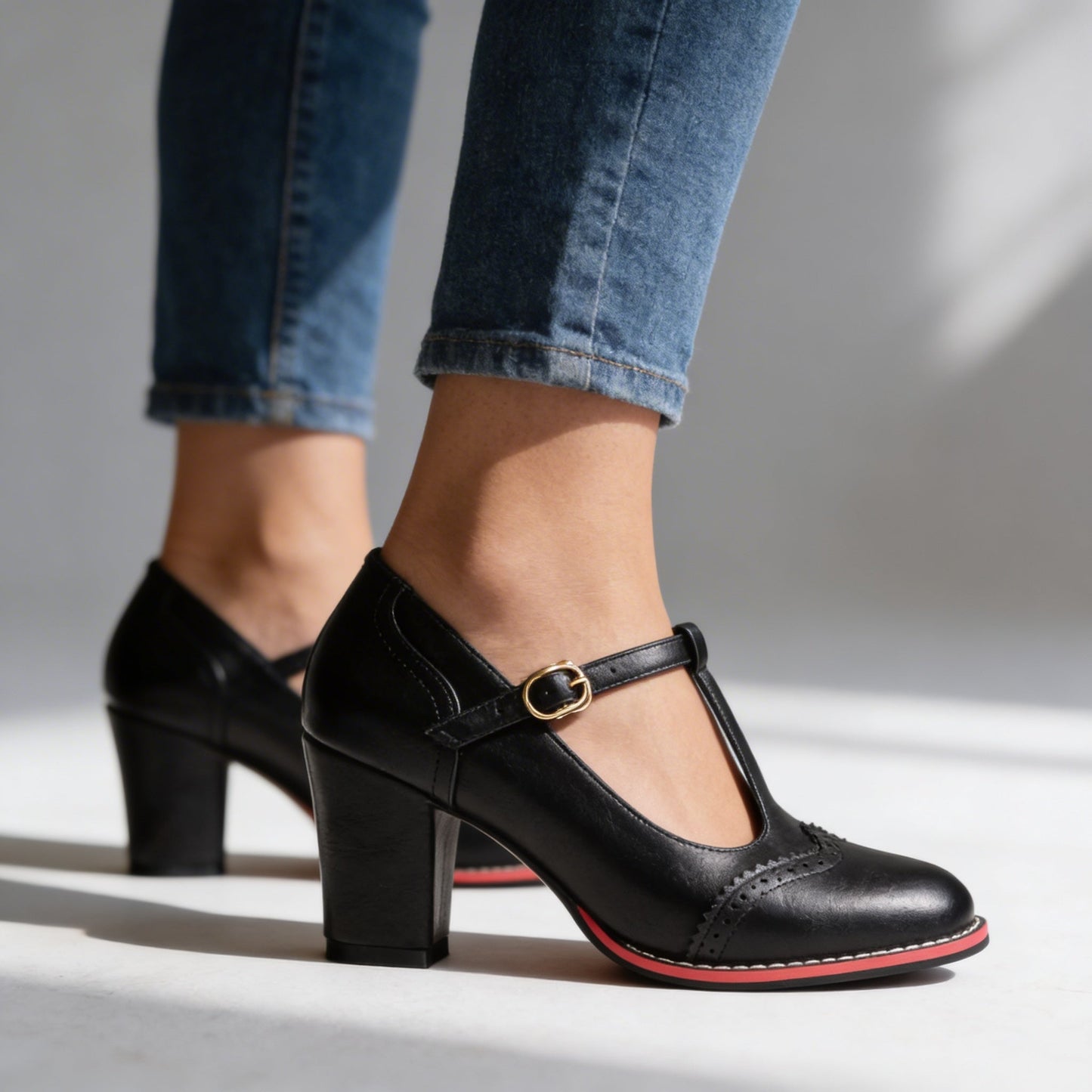 Mocassini con cinturino a T in stile brogue – Tacchi a blocco di ispirazione vintage con calzata confortevole