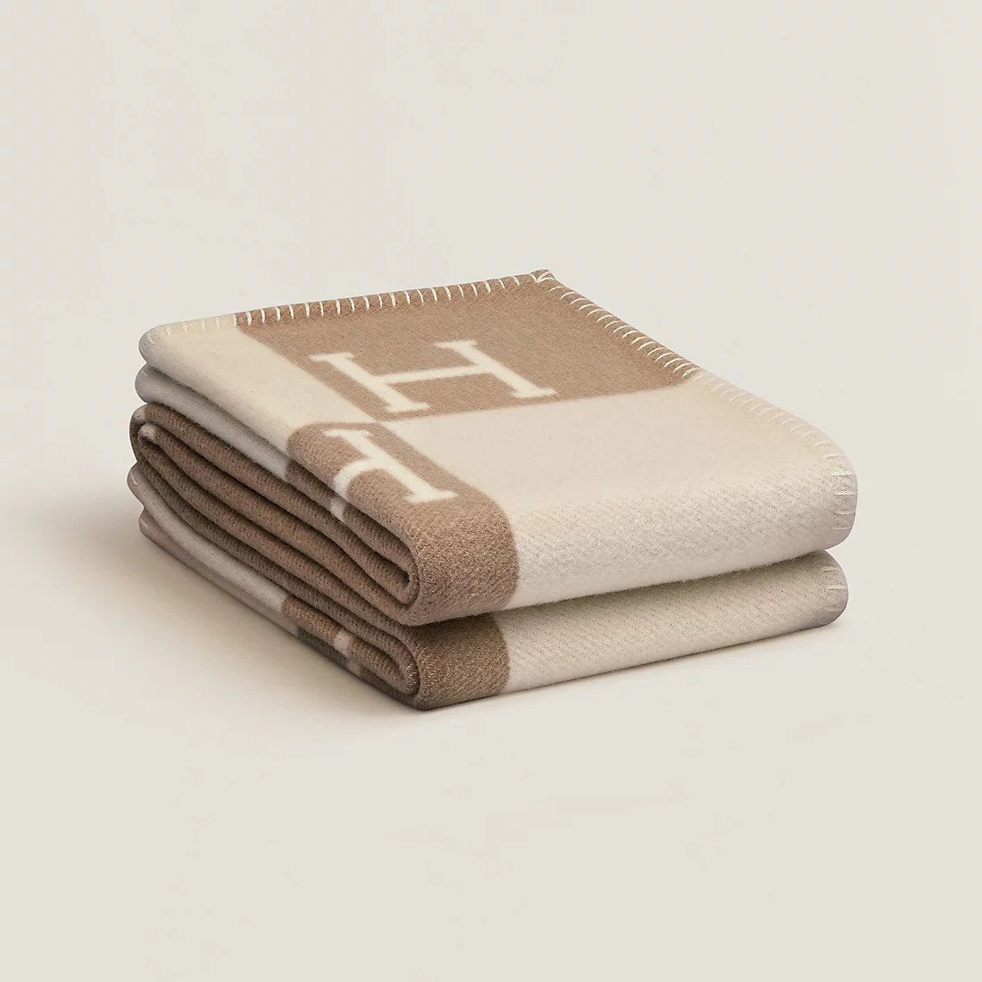 Plaid doré exclusif en cachemire et laine