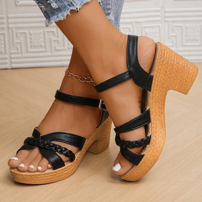 Geflochtene Damen Sandalen mit Blockabsatz | Sommer