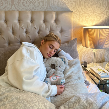 CalmiBear – Soothing Comfort Cuddle for Relaxation