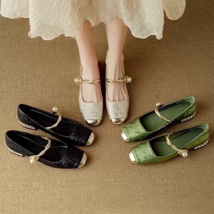 Daisy | Mary Janes
