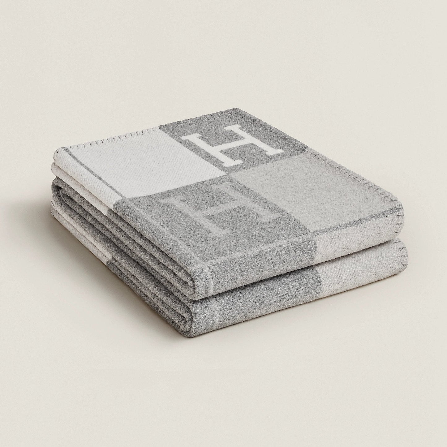 Plaid doré exclusif en cachemire et laine