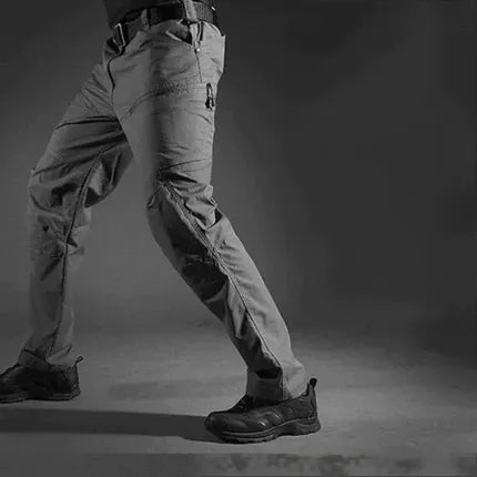 TitanX – Wasserdichte und bequeme taktische Hose mit viel Stauraum