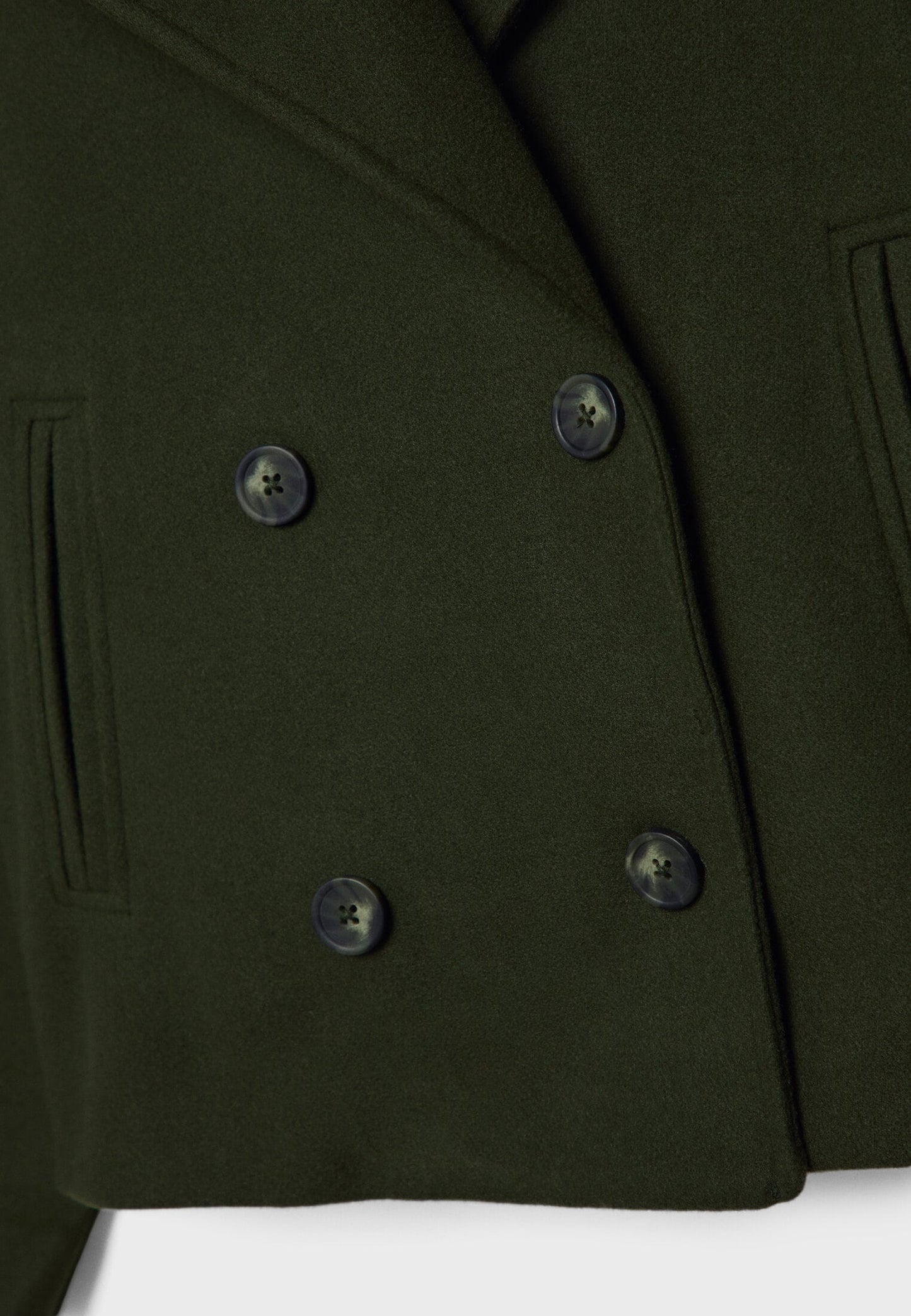 Manteau court pour femme avec double rangée de boutons et design intemporel