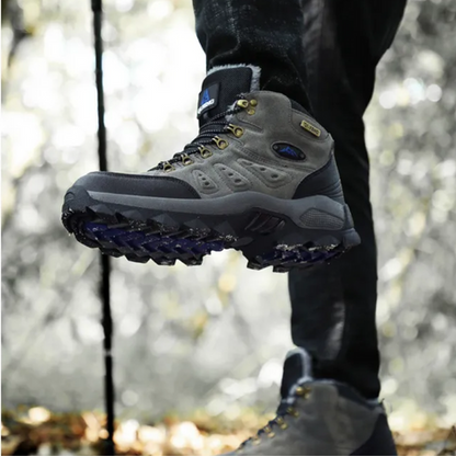 Robust hiking boots for men