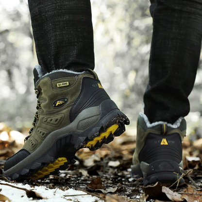 Robust hiking boots for men