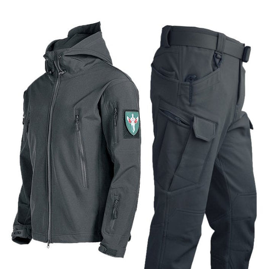 Hjalte | Waterdichte jas en broek voor heren – Tactische regenkleding voor buiten, ademend en duurzaam