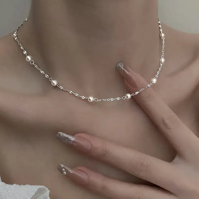 Collana elegante realizzata con perle lucenti
