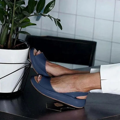 Bequeme Slipper mit Offener Zehenpartie und Elastischem Riemen