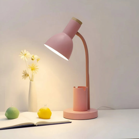 Elegante Tischlampe mit Praktischem Stiftsortierer