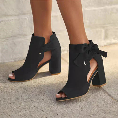 Elegante Stöckelschuhe mit Krawatte - Lilliana