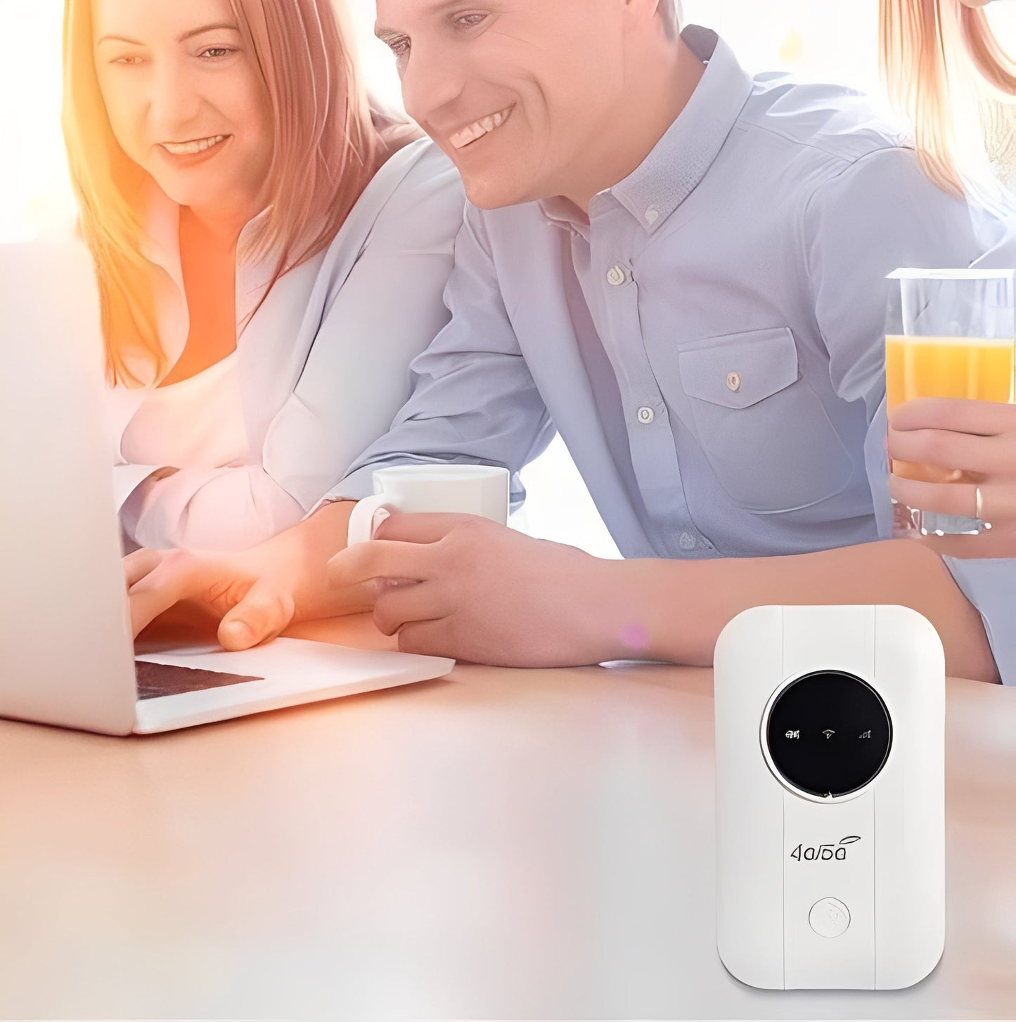 Compact Travel WiFi Hub - Effortless Wireless Connectivity