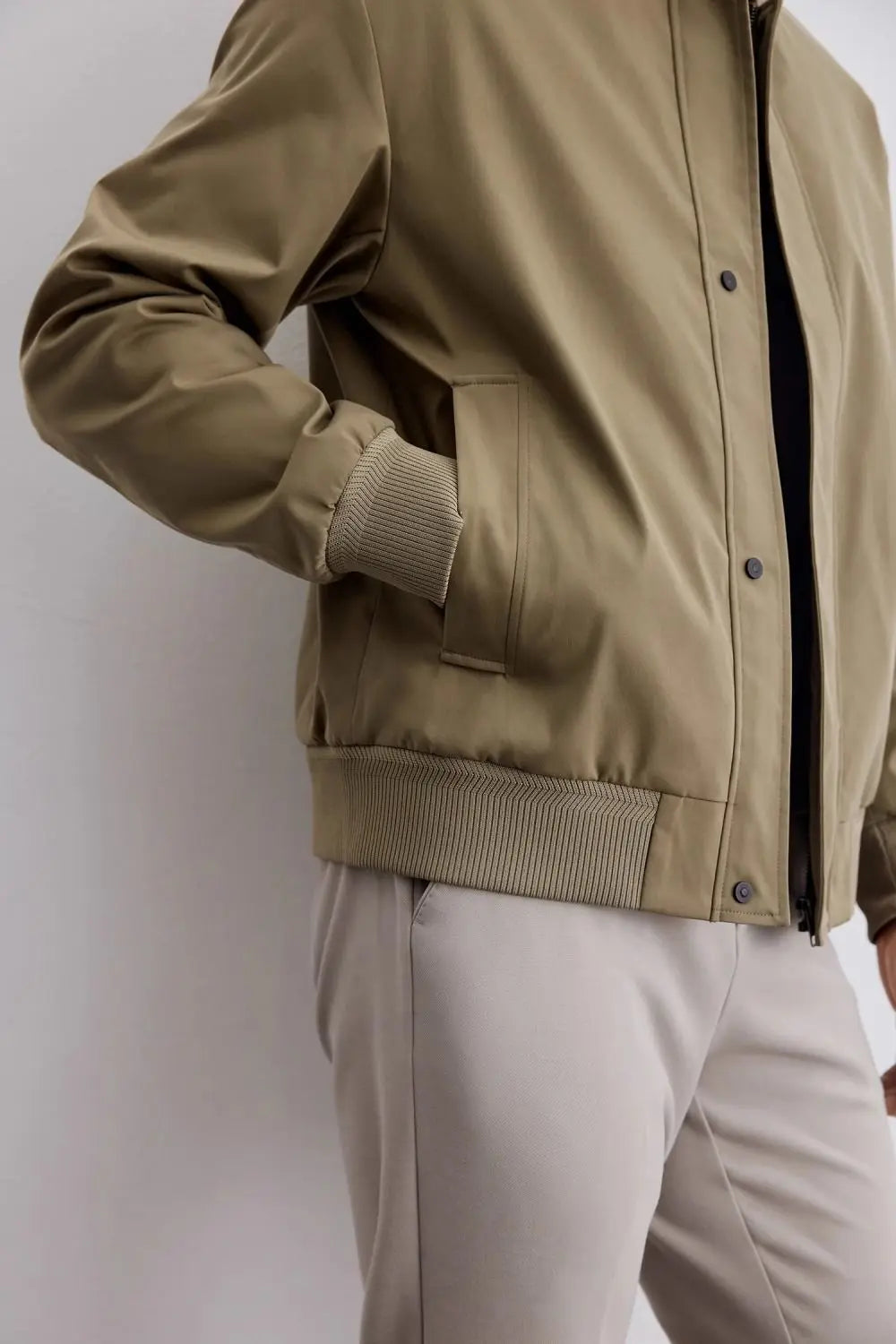 Alonzo – Men’s Collared Spring Jacket with Pockets