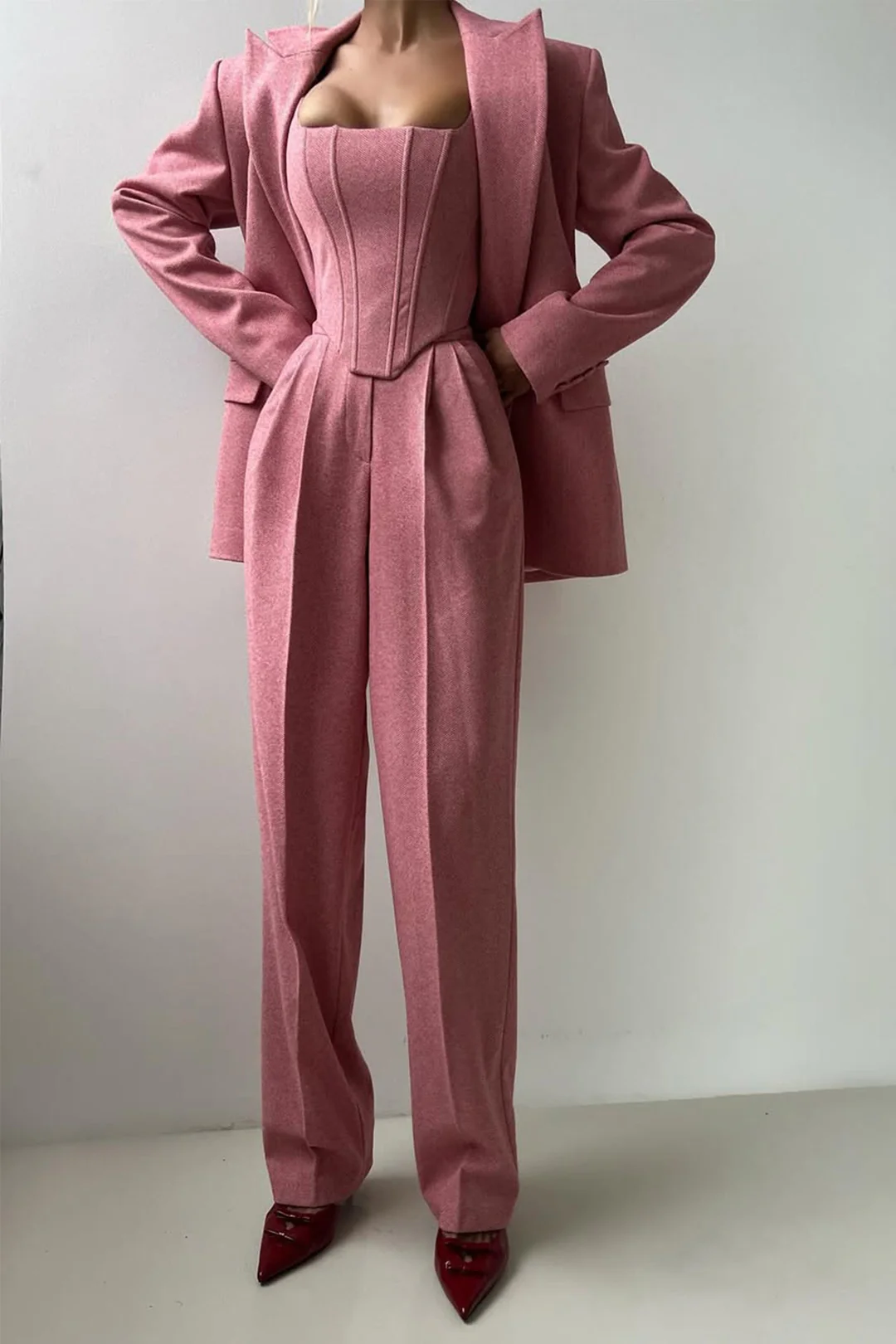 Dolce - Conjunto de Tres Piezas con Blazer de Doble Botonadura