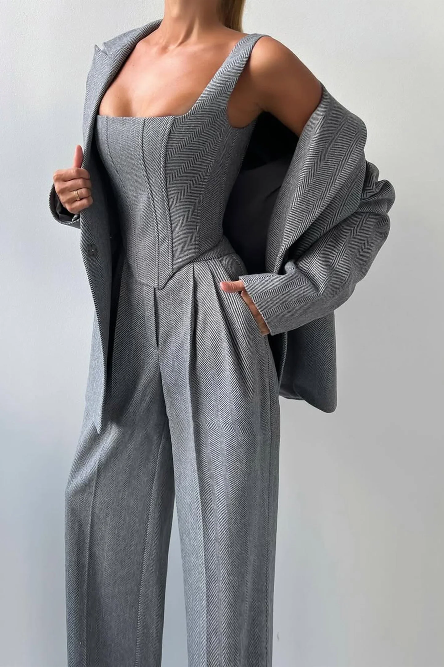 Dolce - Conjunto de Tres Piezas con Blazer de Doble Botonadura