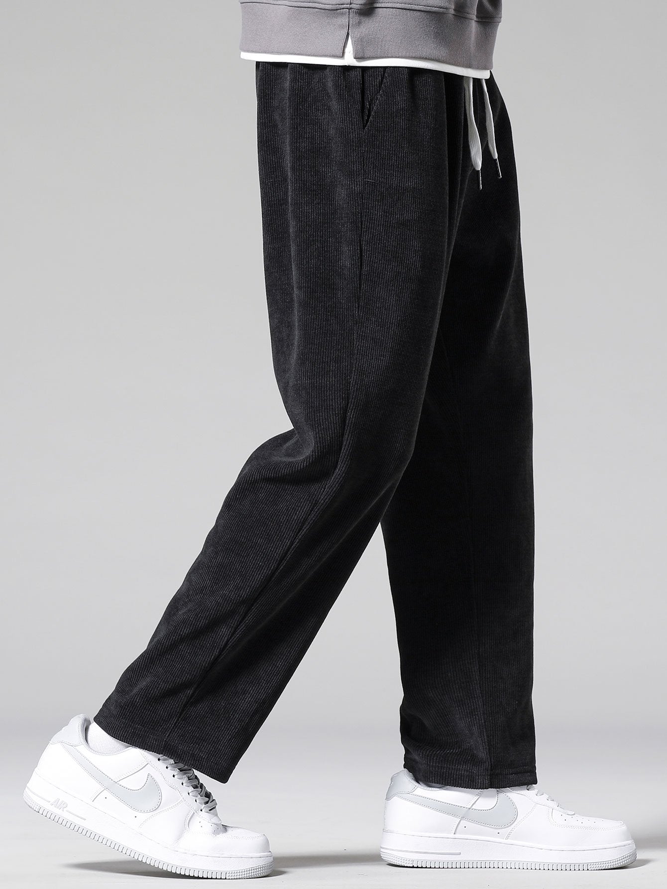Duval Paris™ | Pantalon en velours côtelé à jambe droite