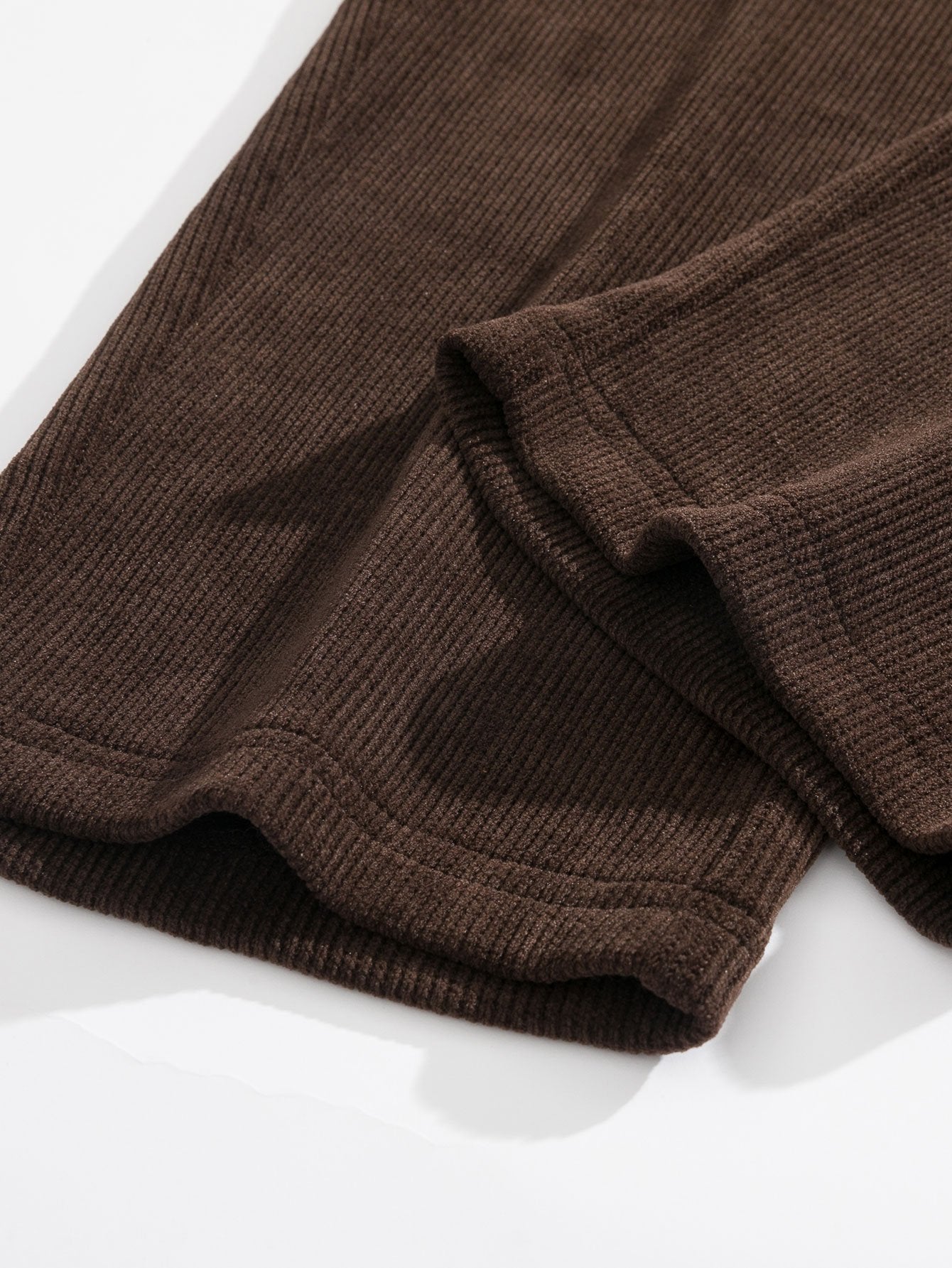 Duval Paris™ | Pantalon en velours côtelé à jambe droite