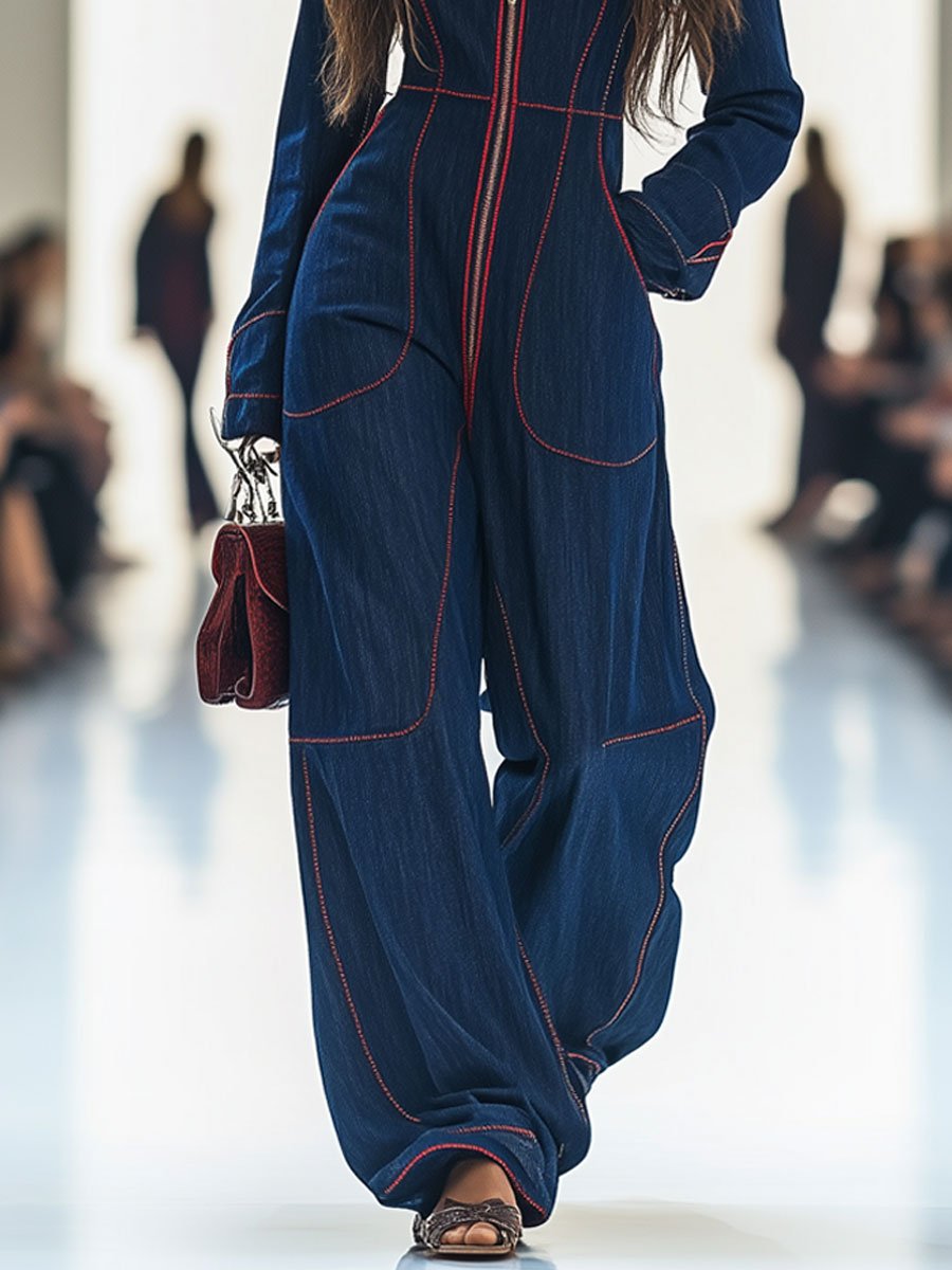 Solenne – Retro-Denim Jumpsuit in Rot mit Kontrastnähten