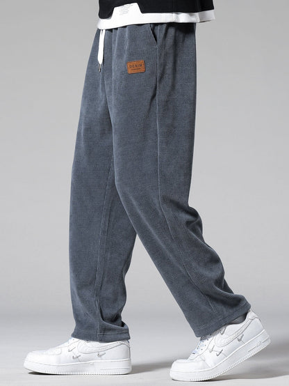 Duval Paris™ | Pantalon en velours côtelé à jambe droite
