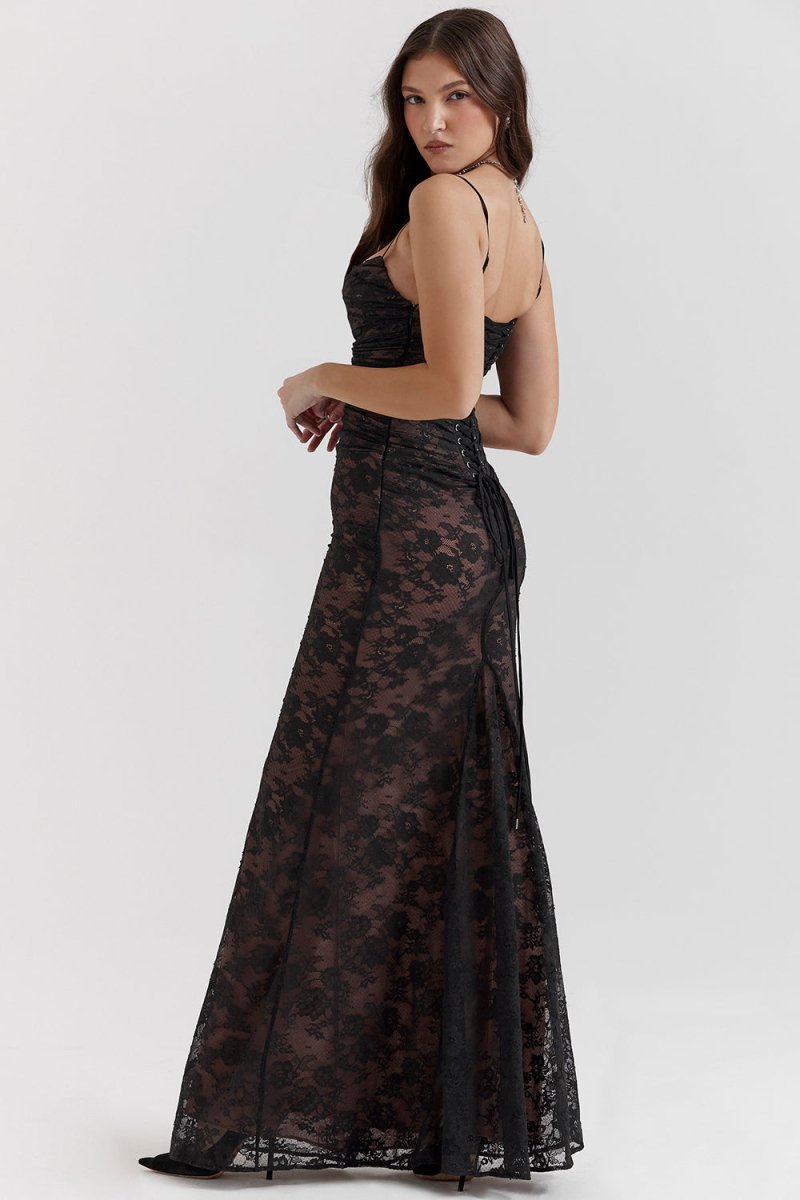 Isabella – Robe moulante élégante à manches longues et décolleté carré