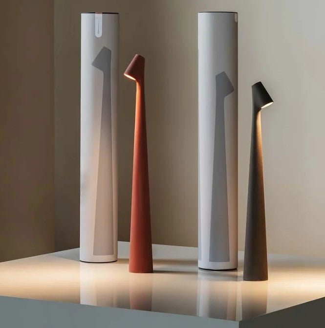 LuminaVista™ I Portable Table Lamp