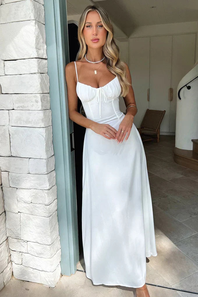 Mika Robe Longue Femme – Robe Maxi Élégante en Dentelle avec Dos Nu à Lacets & Coupe Ligne A