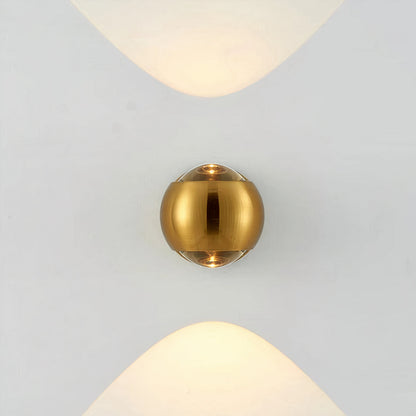 Moderne, drehbare LED-Wandleuchte aus Messing