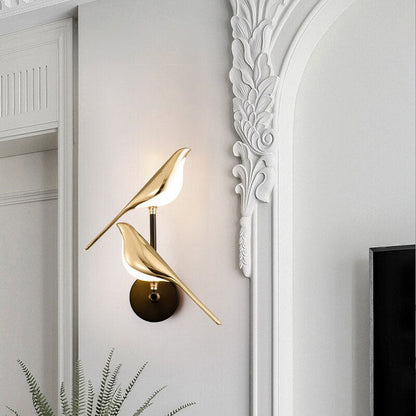 Malo | Moderne Vogel Wandlamp – Luxe Goudkleurig Design met Energiezuinige LED