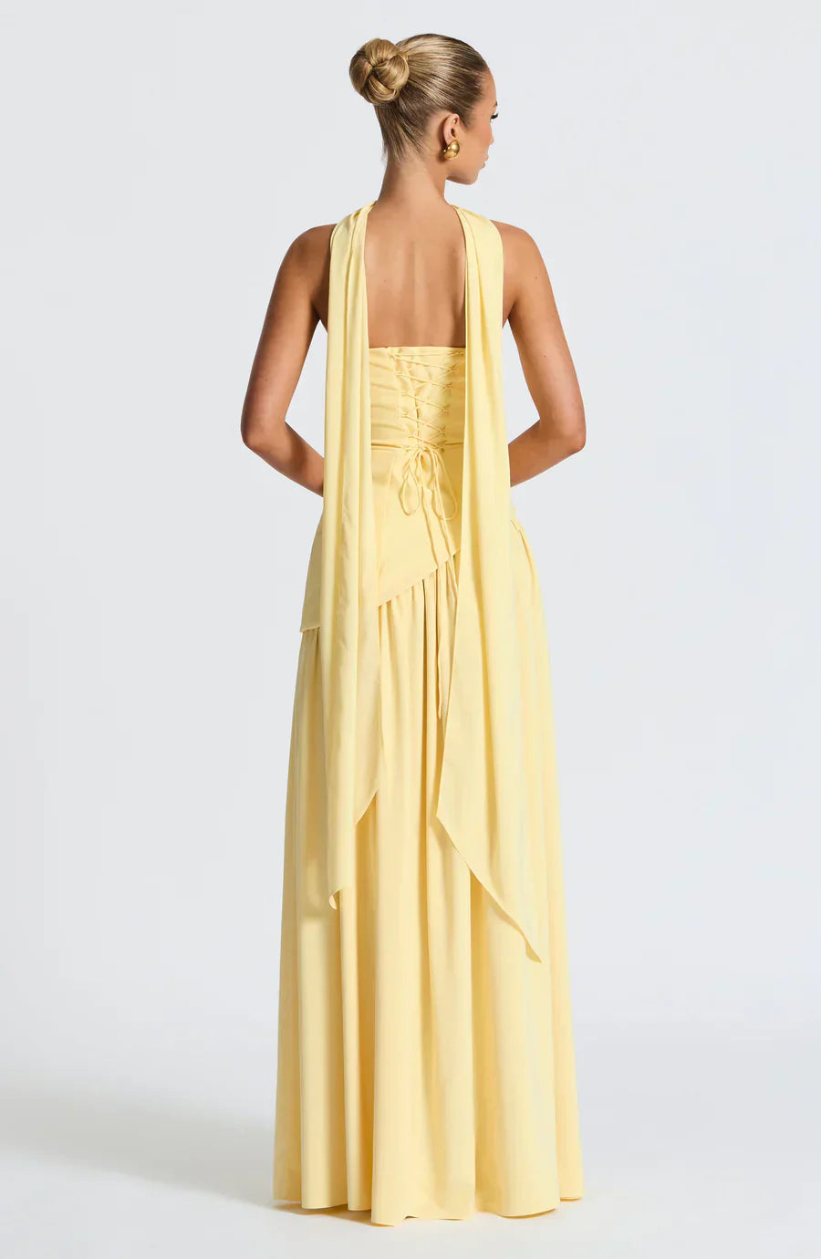VESTIDO LARGO ASIMÉTRICO CUELLO HALTER - Veska 